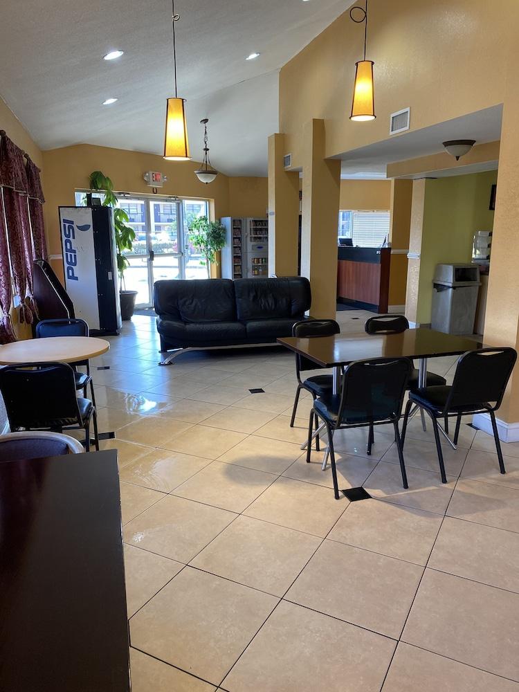 Hotel Jax Downtown