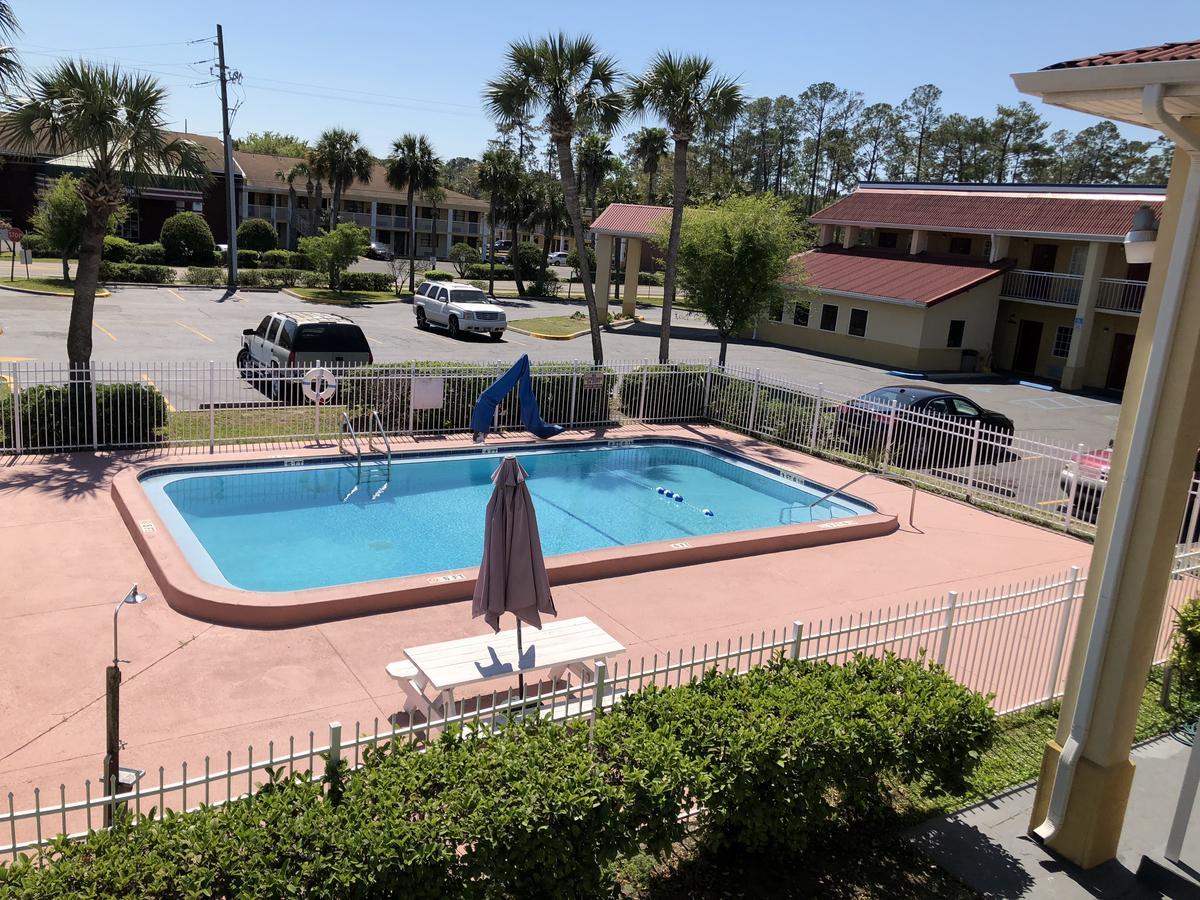 Jax Downtown Hotel 2*